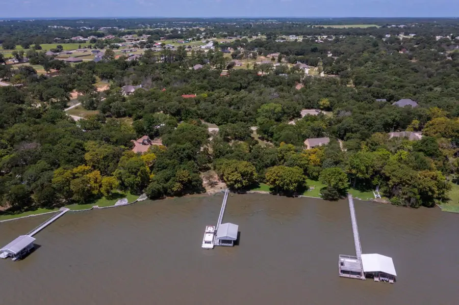 000 Eagle Pointe, Azle, TX 76020 - Image #2