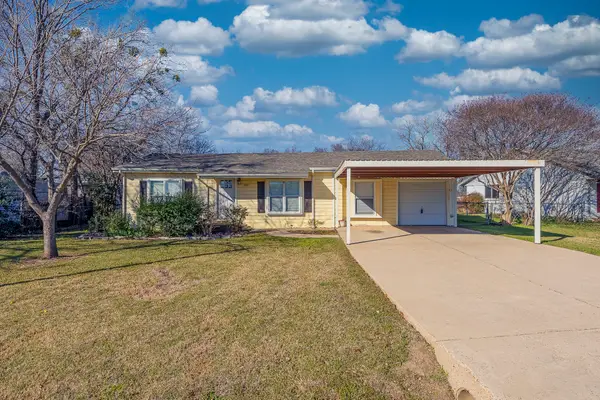 110 S 5th Street, Alvarado, TX 76009