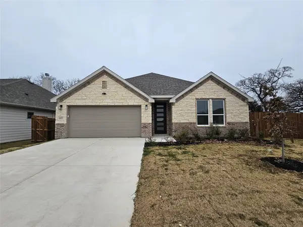 605 Begonia Drive, Azle, TX 76029