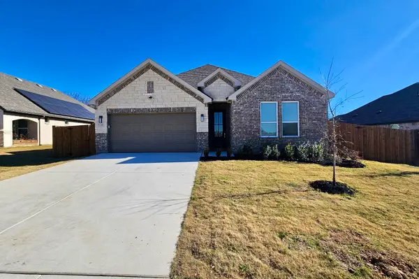 136 Rosemary, Azle, TX 76020