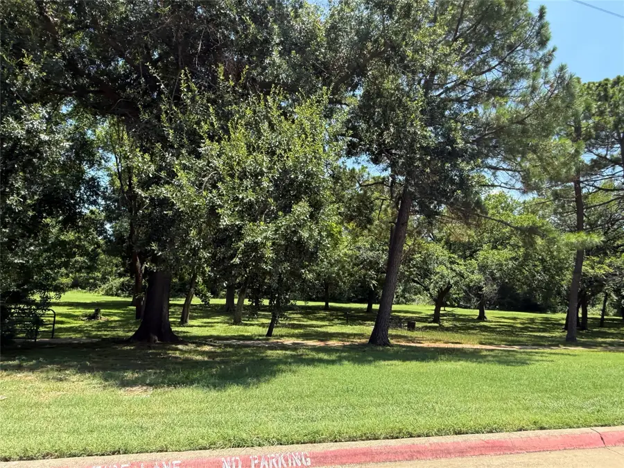 24 Abbey Road, Euless, TX 76039 - Image #3