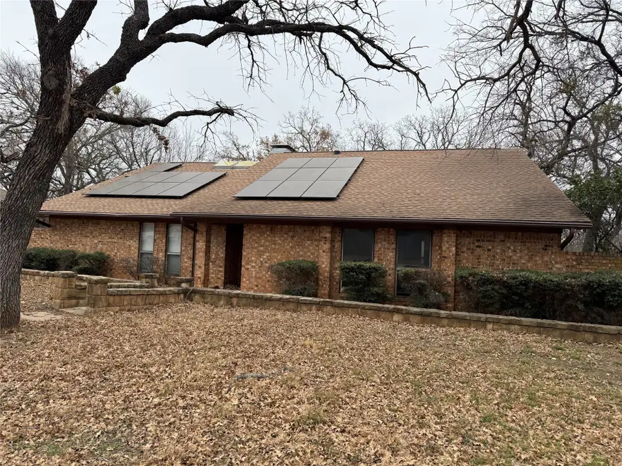 703 E Murco Drive, Mineral Wells, TX 76067 - Image #2