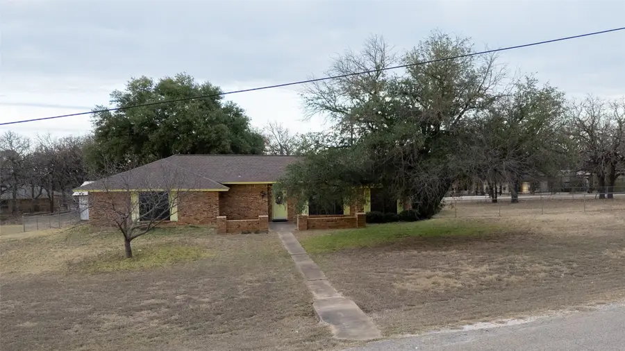2185 Jana Lane, Burleson, TX 76028 - Image #2