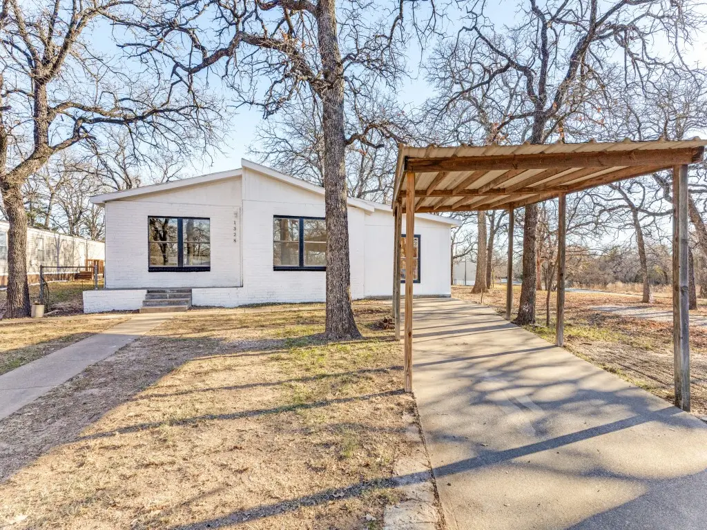 1328 Pelican Circle, Pelican Bay, TX 76020 - Image #1