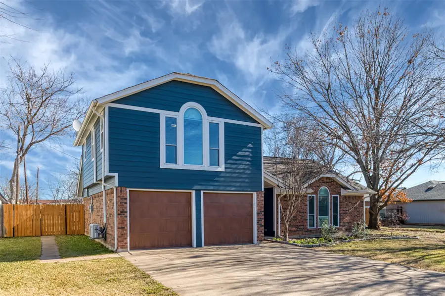 485 Ashley Lane, Roanoke, TX 76262 - Image #2