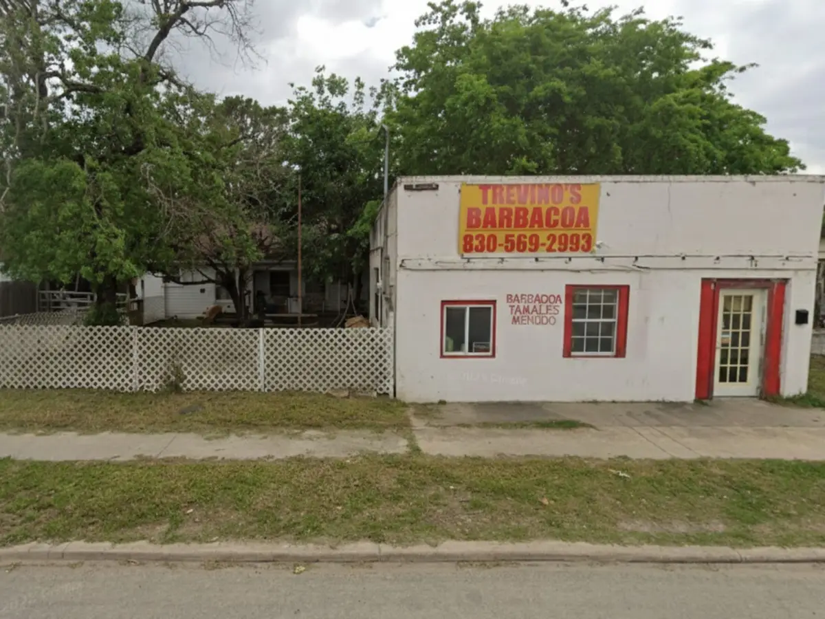 516 Commerce Street, Pleasanton, TX 78064 - #1