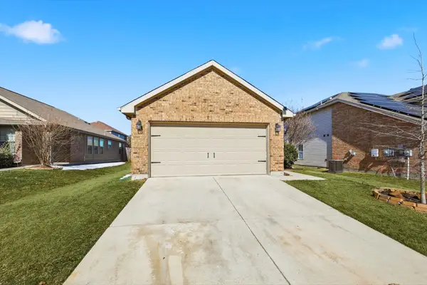 712 Rio Bravo Drive, Fort Worth, TX 76052