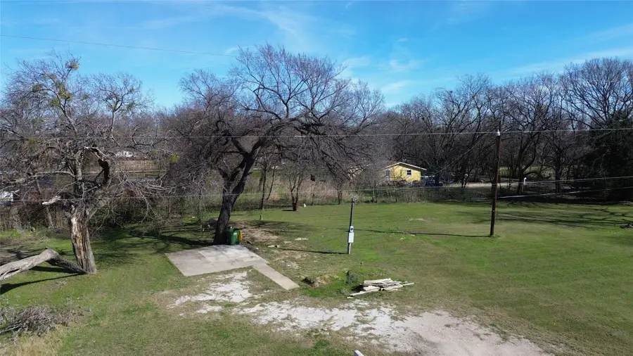 304 N Miller Avenue, Hubbard, TX 76648 - #3