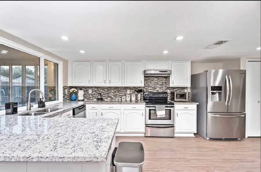 2213 Proctor Drive, Carrollton, TX 75007 - Image #3