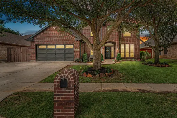 219 Livingston Drive, Lake Dallas, TX 75065