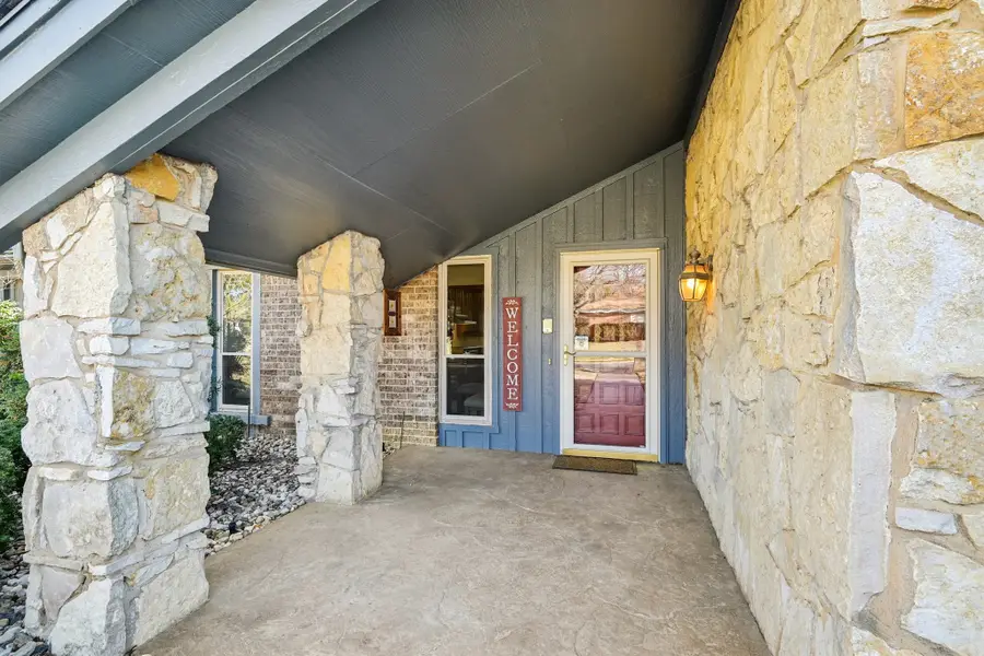 840 Ridge Drive, Bedford, TX 76021 - Image #2