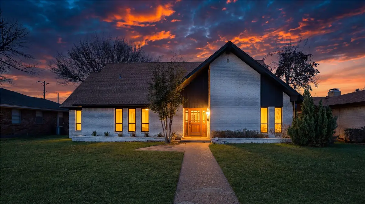 11022 Ferndale Road, Dallas, TX 75238 - Image #1