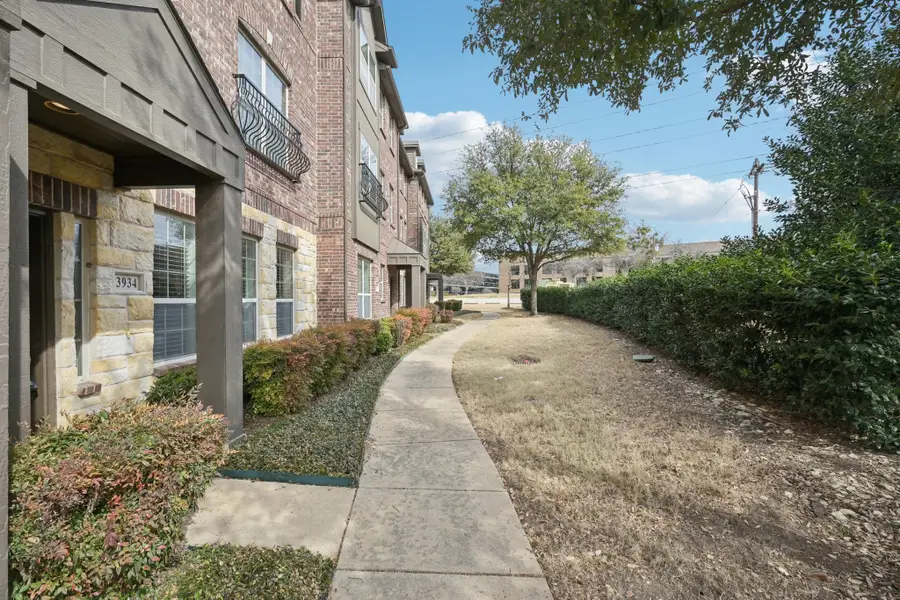 3934 Amberwood Drive, Addison, TX 75001 - #3