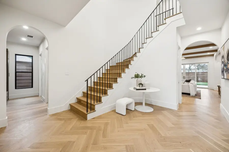 8811 Daytonia Avenue, Dallas, TX 75218 - #2