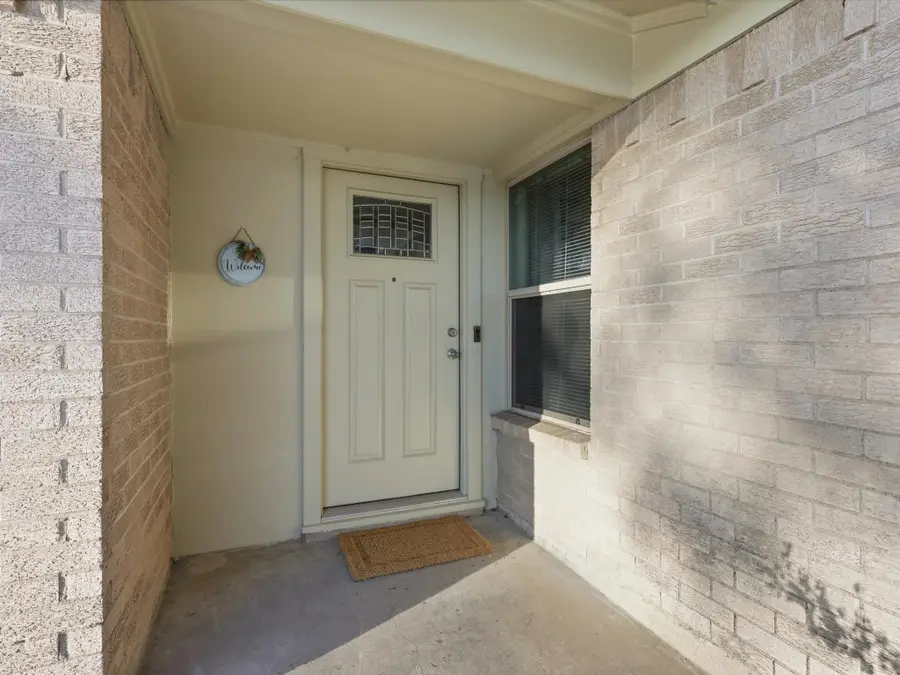 1105 Springdale Road, Bedford, TX 76021 - Image #3