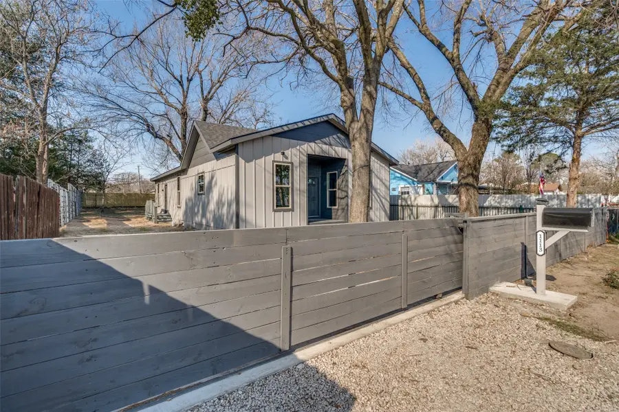 1113 Seaford Drive, Dallas, TX 75217 - #2