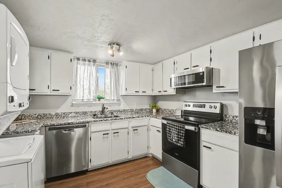 108 Harbor Drive #204, Runaway Bay, TX 76426 - #3