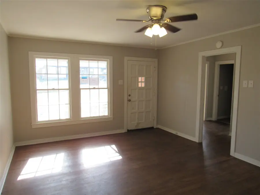 3807 Beverly Drive, Beverly Hills, TX 76711 - Image #2