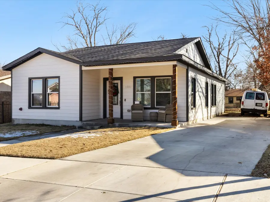 1304 E Mulkey Street, Fort Worth, TX 76104 - Image #2