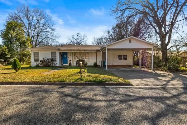 1210 E 4th Street, Mt Pleasant, TX 75455