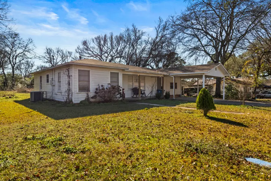 1210 E 4th Street, Mount Pleasant, TX 75455 - #3
