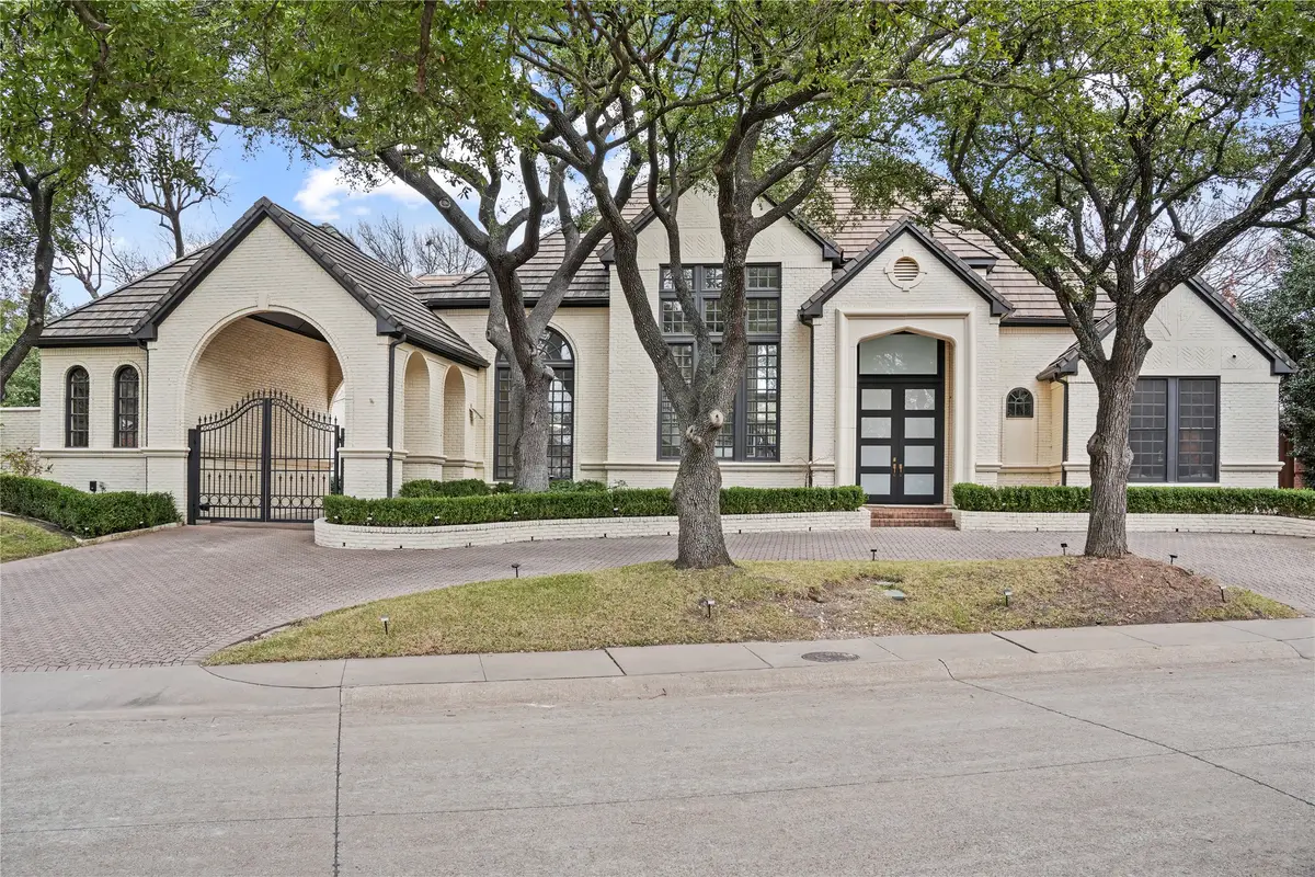 17632 Harbord Oaks Circle, Dallas, TX 75252 - Image #1