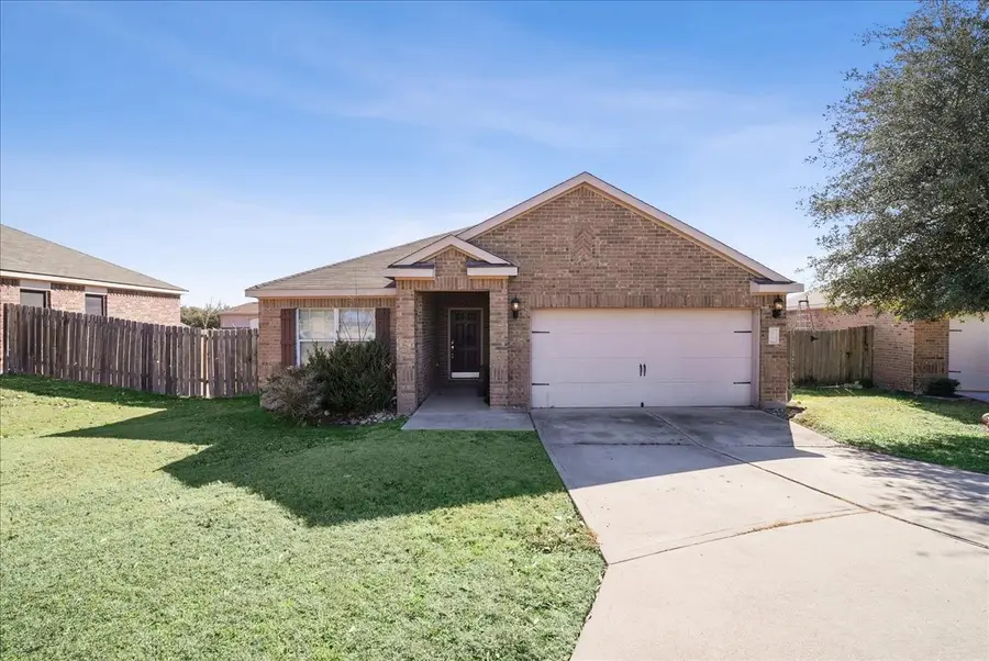 125 Dodge City Court, Newark, TX 76071 - #3