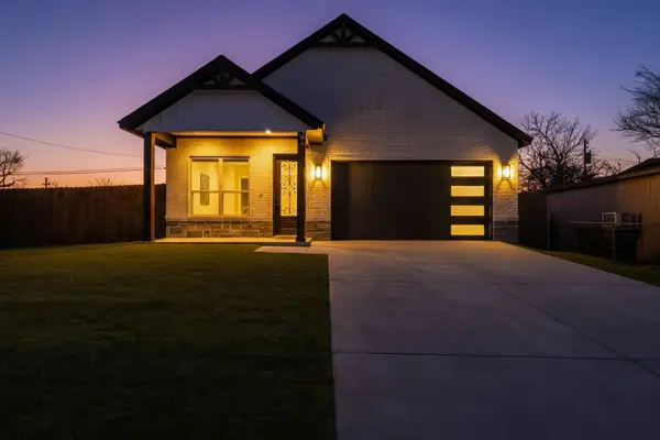 3401 S Hughes Avenue, Fort Worth, TX 76119