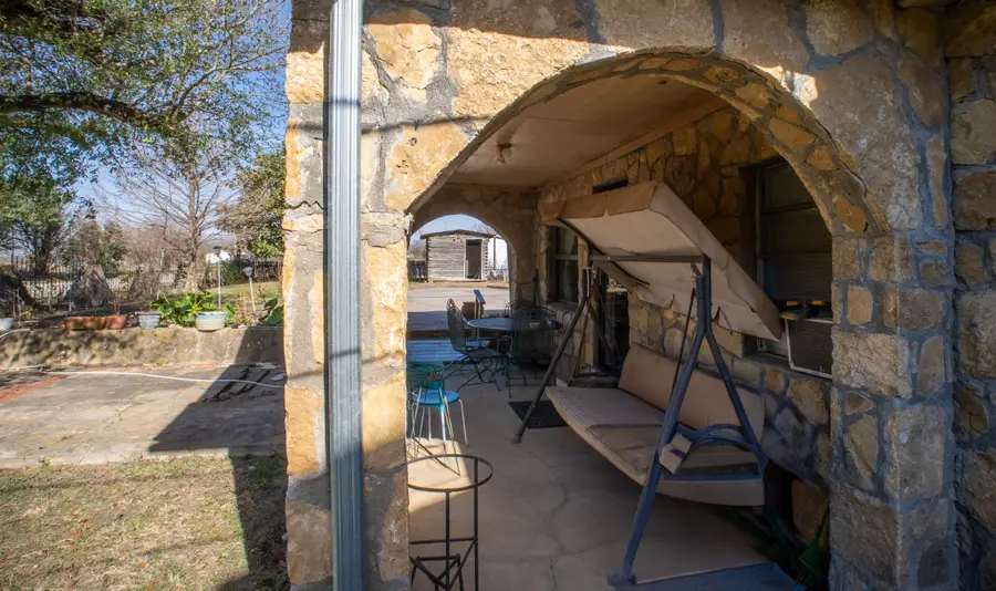 1025 S Belknap Street, Mexia, TX 76667 - Image #3