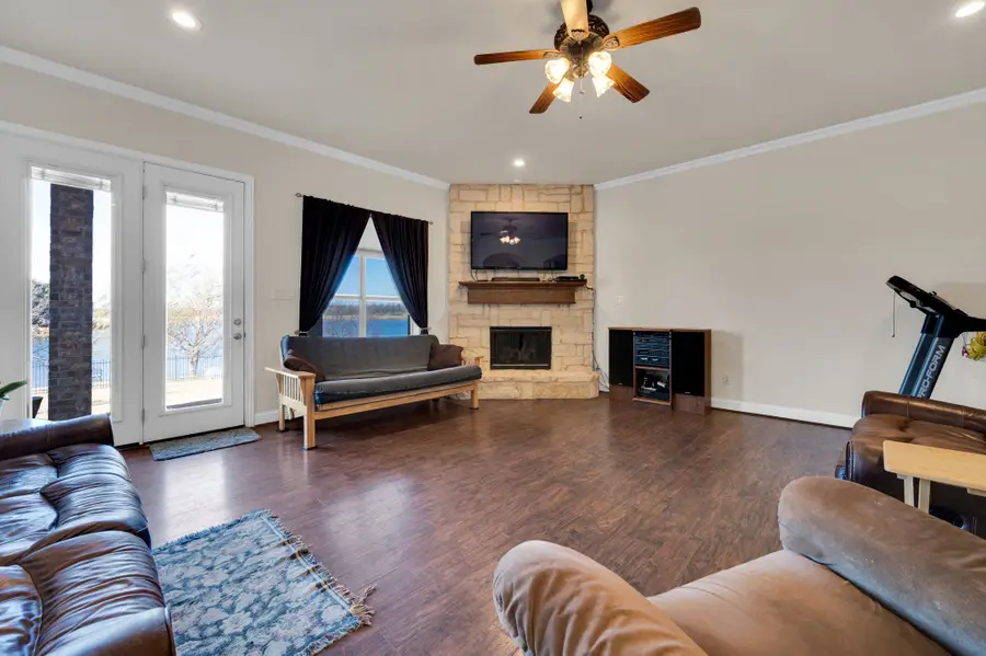 415 Breezeway Court, Cedar Hill, TX 75104 - Image #3