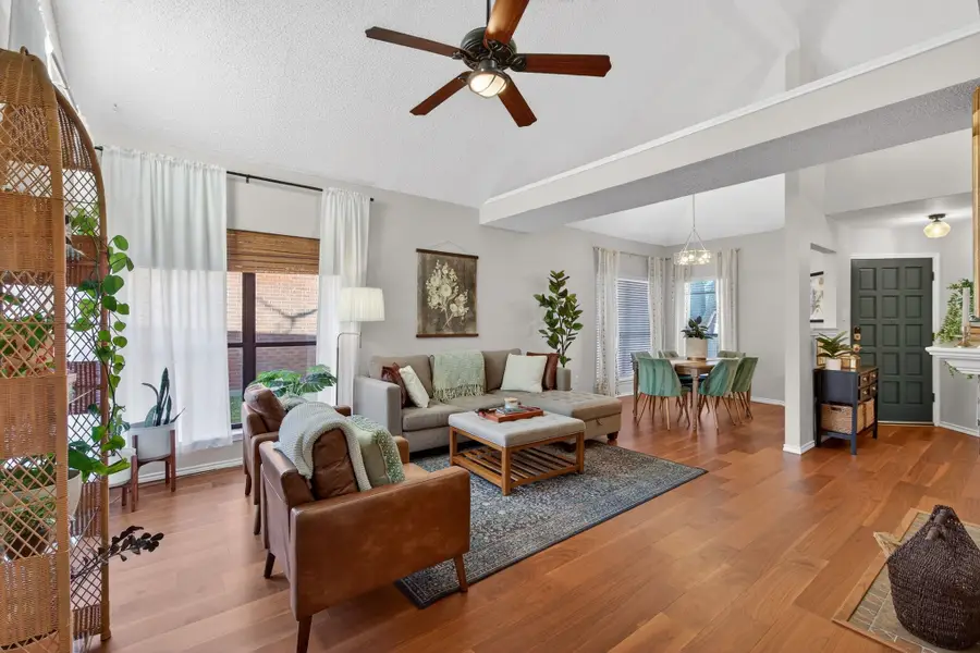 2941 Hunters Point Lane, Carrollton, TX 75007 - Image #2