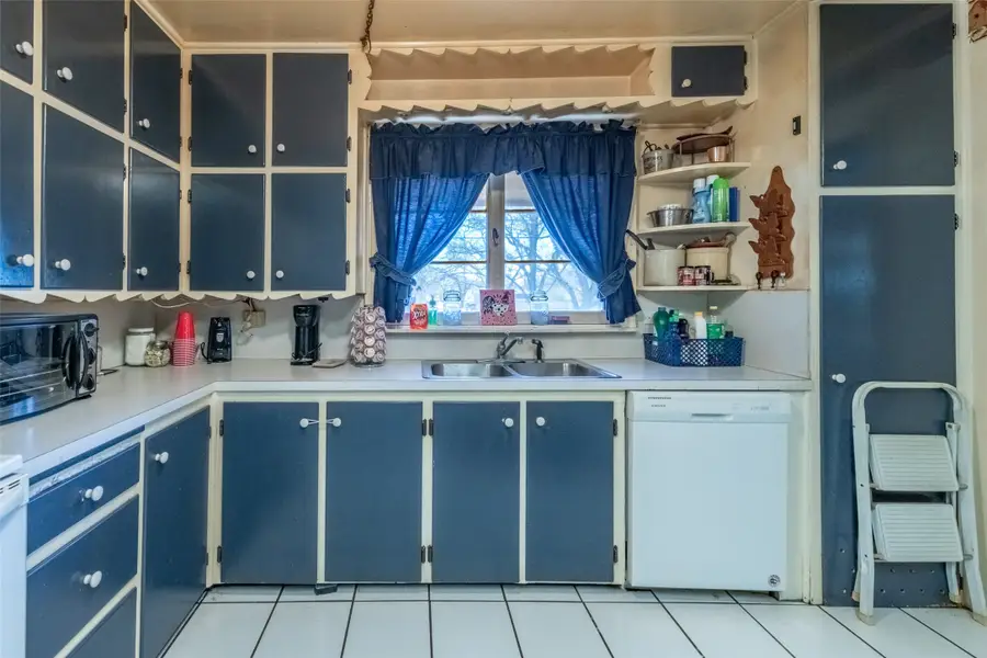 748 S Rusk Street, De Leon, TX 76444 - #2