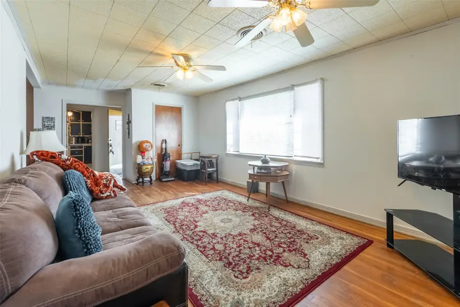 748 S Rusk Street, De Leon, TX 76444 - #3