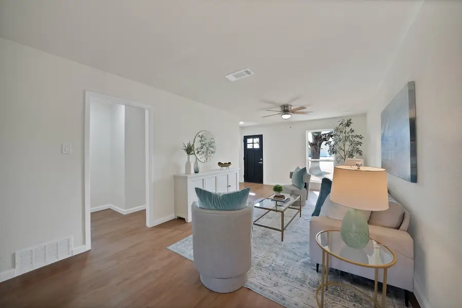 7805 Emerald Hills Way, North Richland Hills, TX 76180 - Image #3