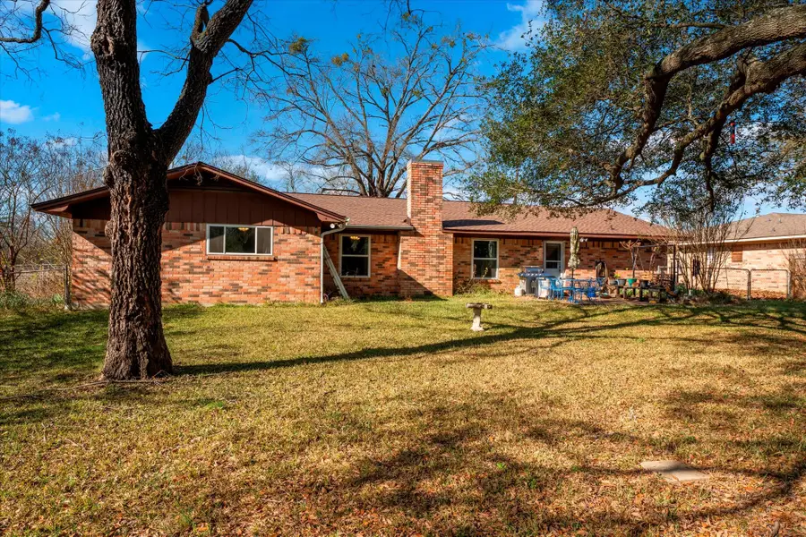 507 Dunn Avenue, Mount Pleasant, TX 75455 - #3