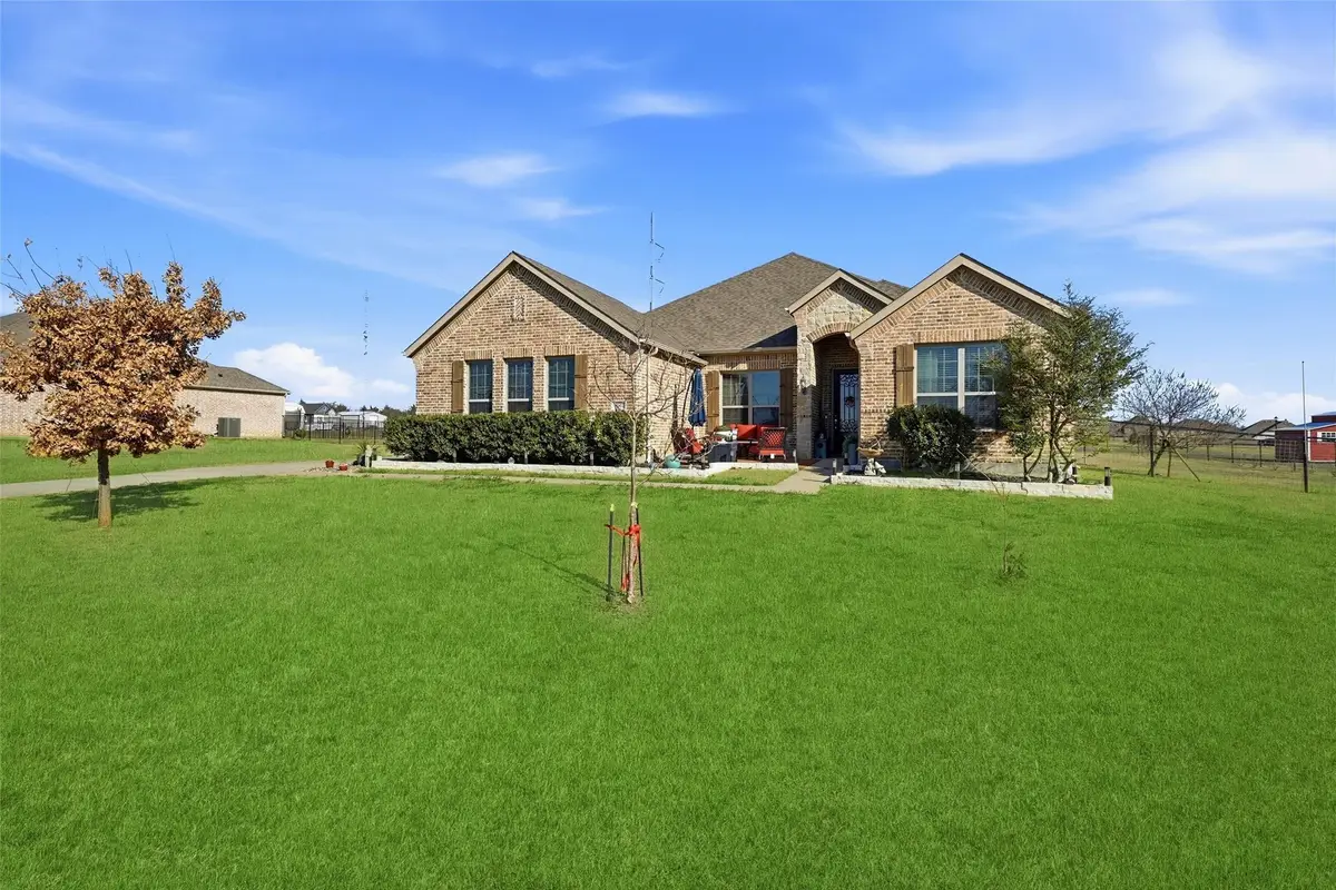 11162 Farmington Road, Van Alstyne, TX 75495 - Image #1