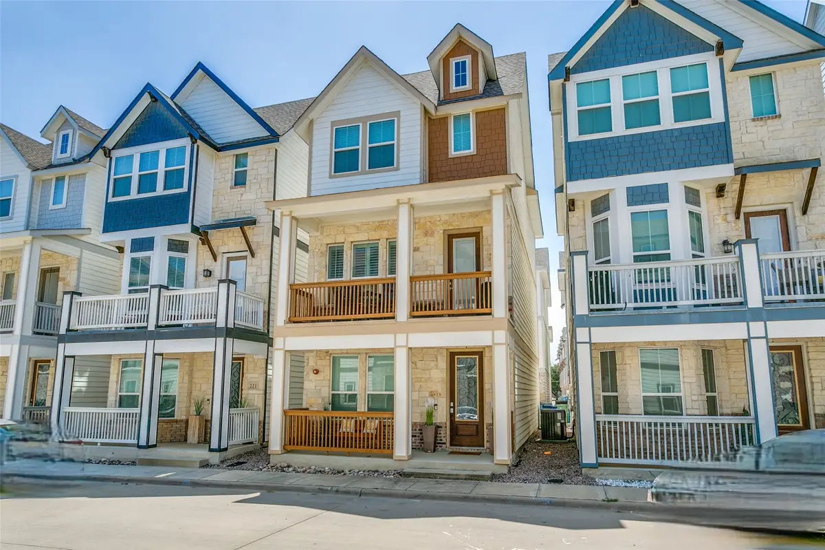 219 S Village Way, Lewisville, TX 75057 - #1