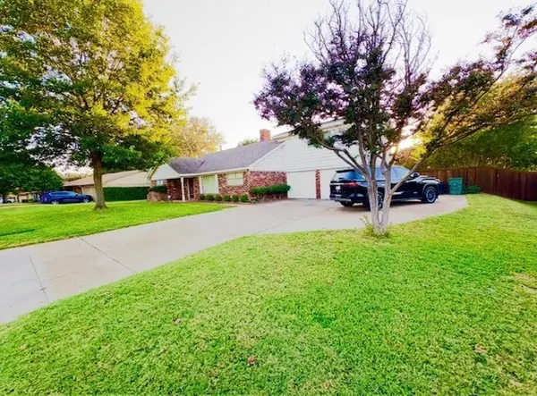 5608 Woodway Drive, Fort Worth, TX 76133
