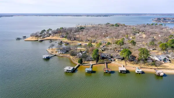 113 Crestwood Circle, Enchanted Oaks, TX 75156