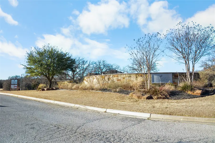 232 Silver Lakes Drive, Sunset, TX 76270 - Image #2