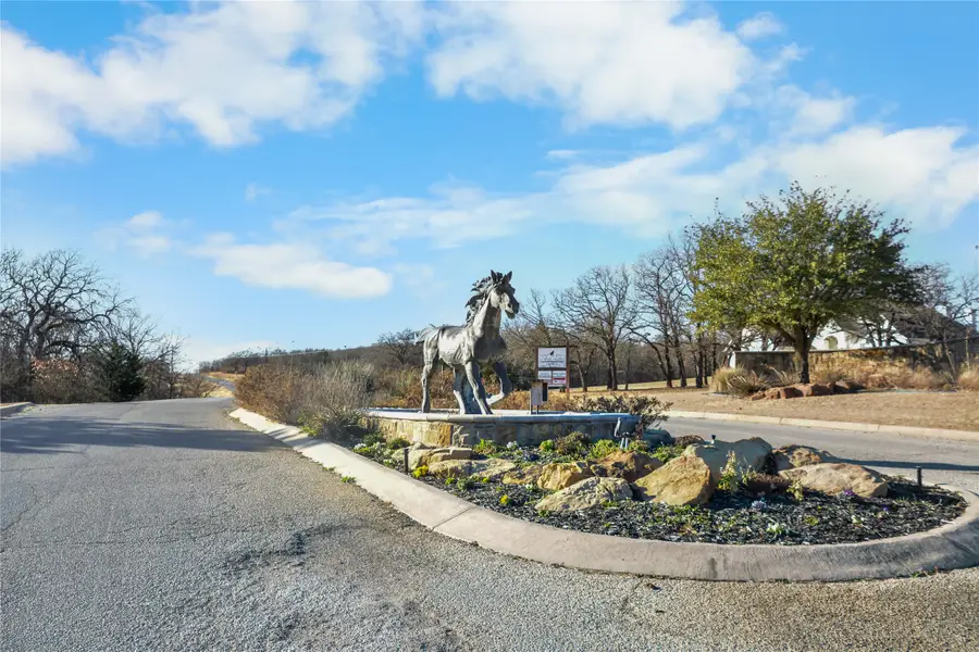 232 Silver Lakes Drive, Sunset, TX 76270 - Image #3