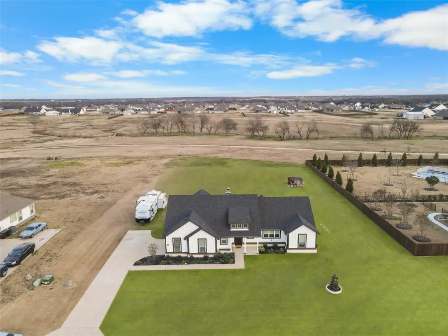 2517 Southern Oak Trail, Oak Ridge, TX 75161 - Image #2