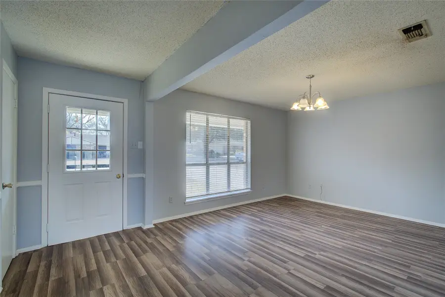 952 Moore Street S, Sulphur Springs, TX 75482 - Image #3