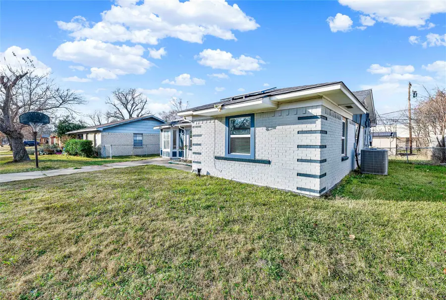 2417 Vickie Street, Mesquite, TX 75149 - Image #2