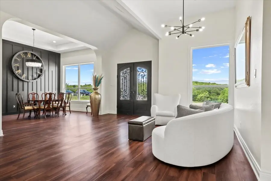 1107 Lily Court, Grand Prairie, TX 75104 - Image #2