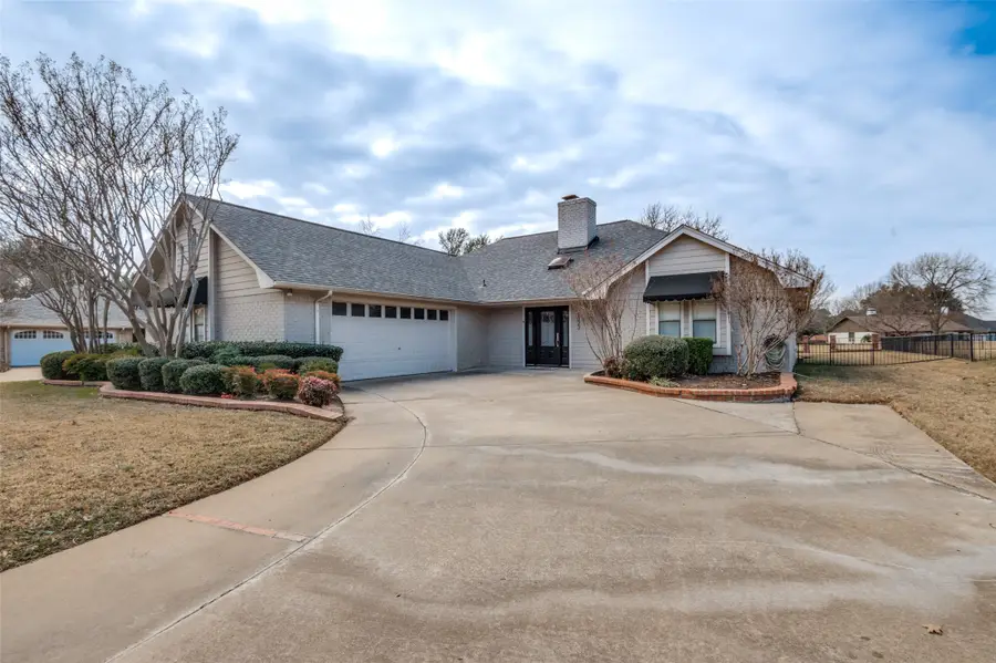 1023 Kingston Drive, Mansfield, TX 76063 - Image #2