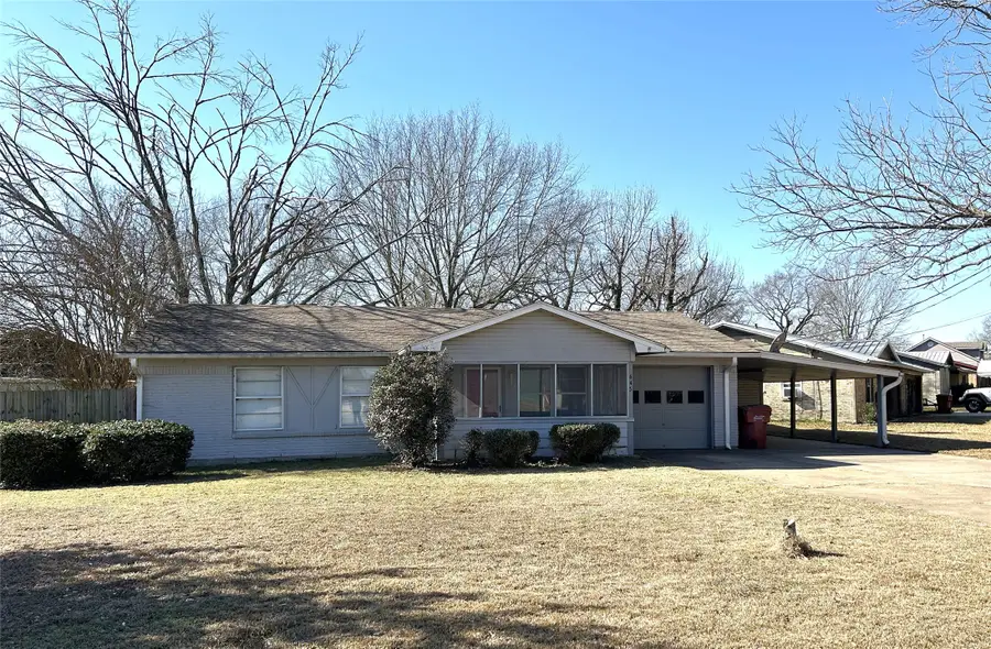 645 N Center Street, Blossom, TX 75416 - Image #2
