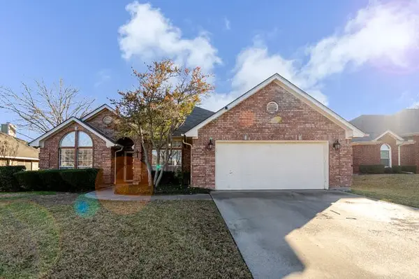 6808 Moss Lane, North Richland Hills, TX 76182
