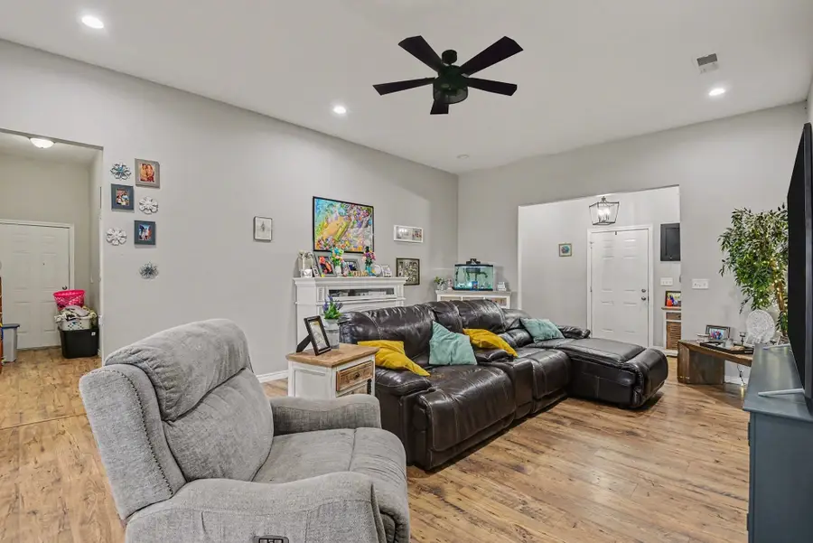 143 Quail Lane, Boyd, TX 76023 - #3