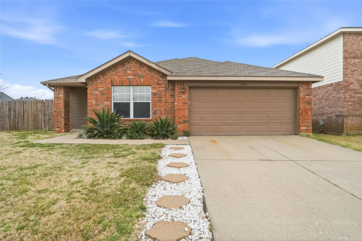 10809 Deer Trail, Fort Worth, TX 76140 - #1